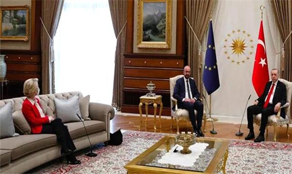 رئیس کمیسیون اروپا: در دیدار با اردوغان احساس آزردگی و تنهایی کردم