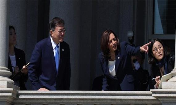 اقدام هریس در دیدار با رئیس‌جمهور کره جنوبی جنجالی شد