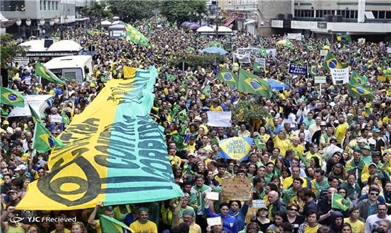 تظاهرات مردم خشمگین برزیل علیه رئیس جمهور این کشور