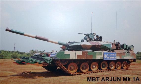 تقویت توان توپخانه ای هند در مرز با چین