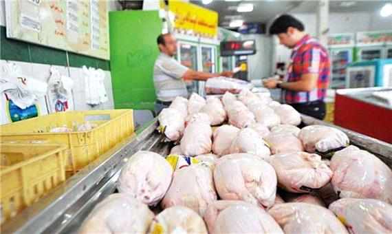 مرغ 17هزار تومانی کیلویی 32هزار تومان فروخته می‌شود