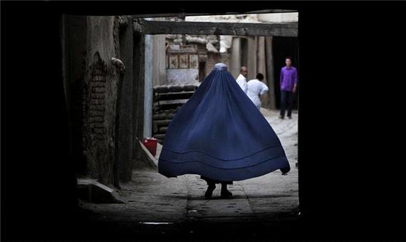 طالبان در توصیه‌ای زنان را از رفتن به سفر بدون همراه مرد منع کرد