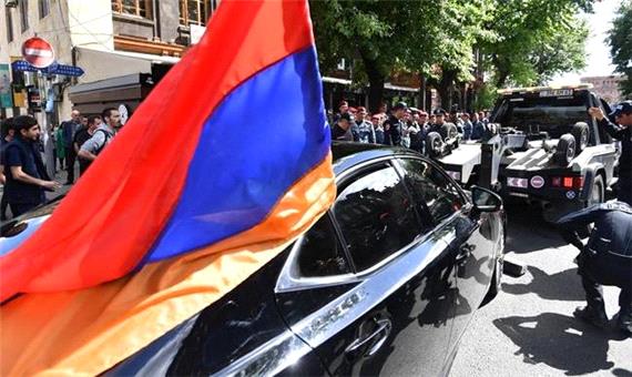 تظاهرات خودرویی در ارمنستان؛ پلیس 21 نفر را بازداشت کرد