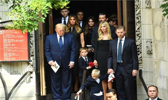 حضور ترامپ و خانواده‌‌اش در تشییع جنازه ایوانا