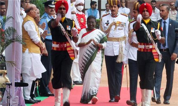 اولین رئیس جمهور هند با پیشینه قبیله ای سوگند یاد کرد