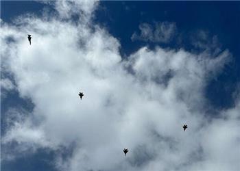 پرواز گسترده جنگندههای صهیونیست بر فراز دمشق و درعا