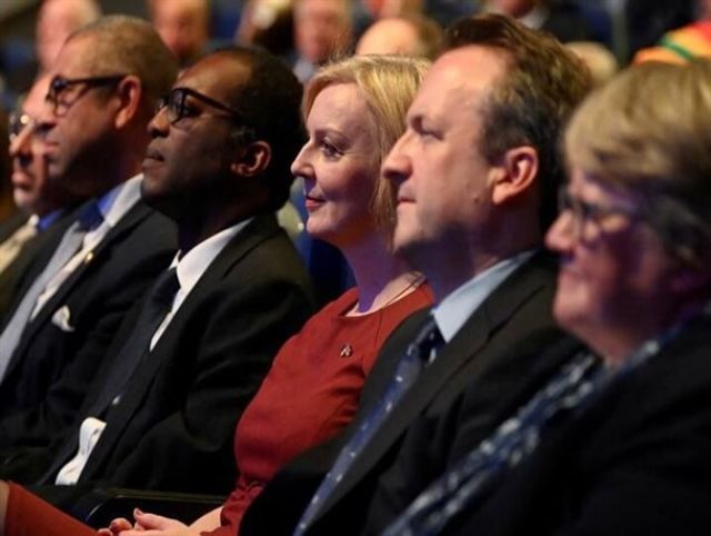 کنفرانس سالانه حزب حاکم انگلیس، آخرین شانس تراس برای بقاء در قدرت