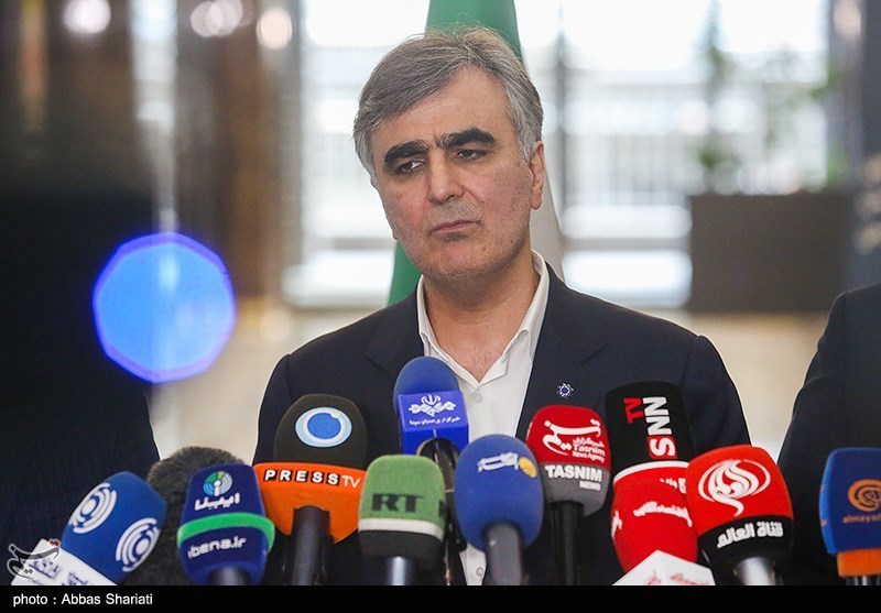 فرزین: تمرکز نقدینگی در تهران خطرناک است