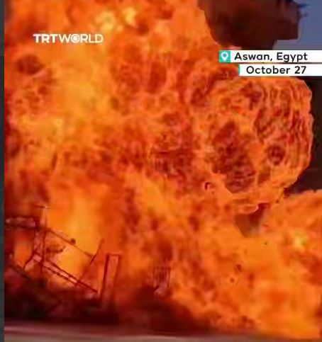 انفجار سیلندر گاز داخل یک نانوایی در مصر و  پخش شدن شعلههای آتش در اطراف ساختمان