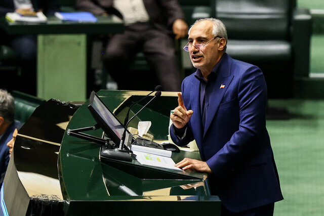 پورمحمدی: سال ۹۸ حدود ۶ میلیارد دلار بنزین صادر می‌کردیم امسال ۶ میلیارد دلار بنزین وارد می‌کنیم