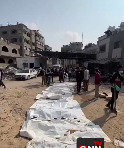 بیرون کشیدن پیکرهای ۲۰ شهید از کلینیک شیخ رضوان در غزه