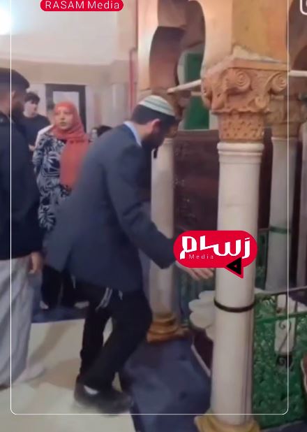 حمله نماینده کنست اسرائیل به نماز مسلمانان در مسجد ابراهیمی!