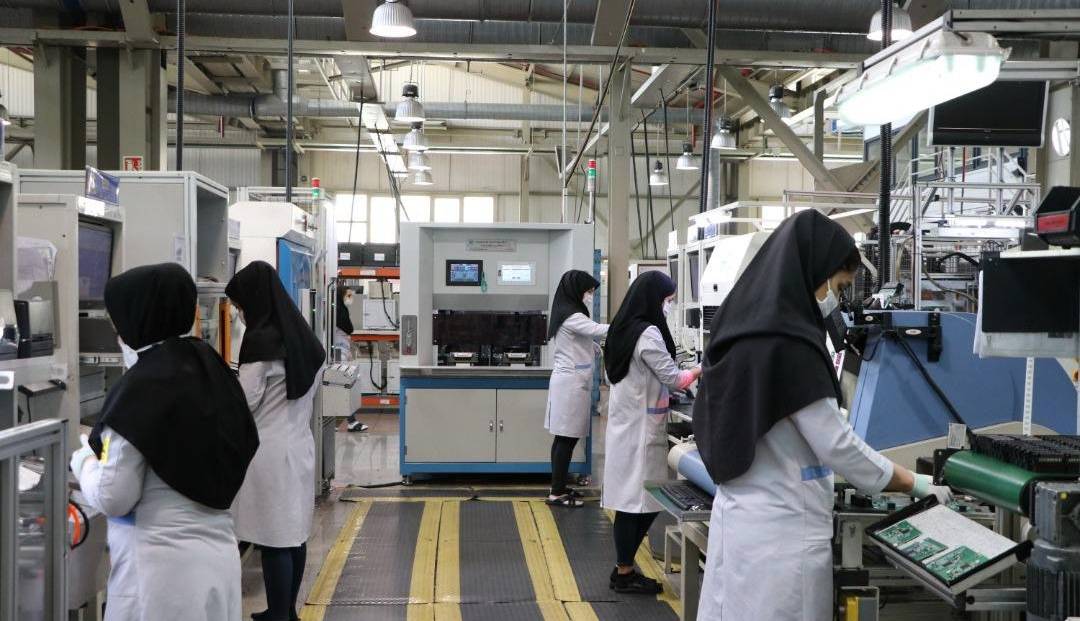 اعتراض کردیم، اخراج شدیم؛ گزارشی از آزار جنسی زنان توسط کارفرمایان