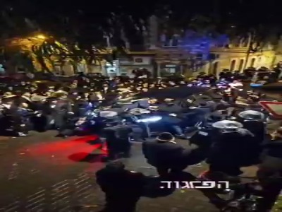 حمله به خودروی نماینده پارلمان اسرائیل از سوی حریدی‌های خشمگین