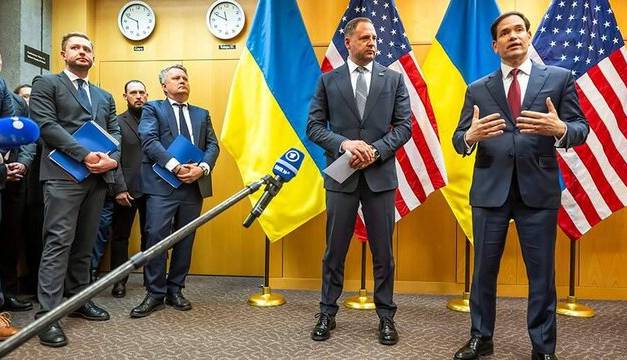 توافق اولیه آمریکا و اوکراین برای کار روی طرح صلح «اصلاح‌شده»