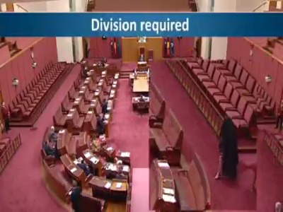 اقدام توهین‌آمیز سناتور استرالیایی علیه مسلمانان