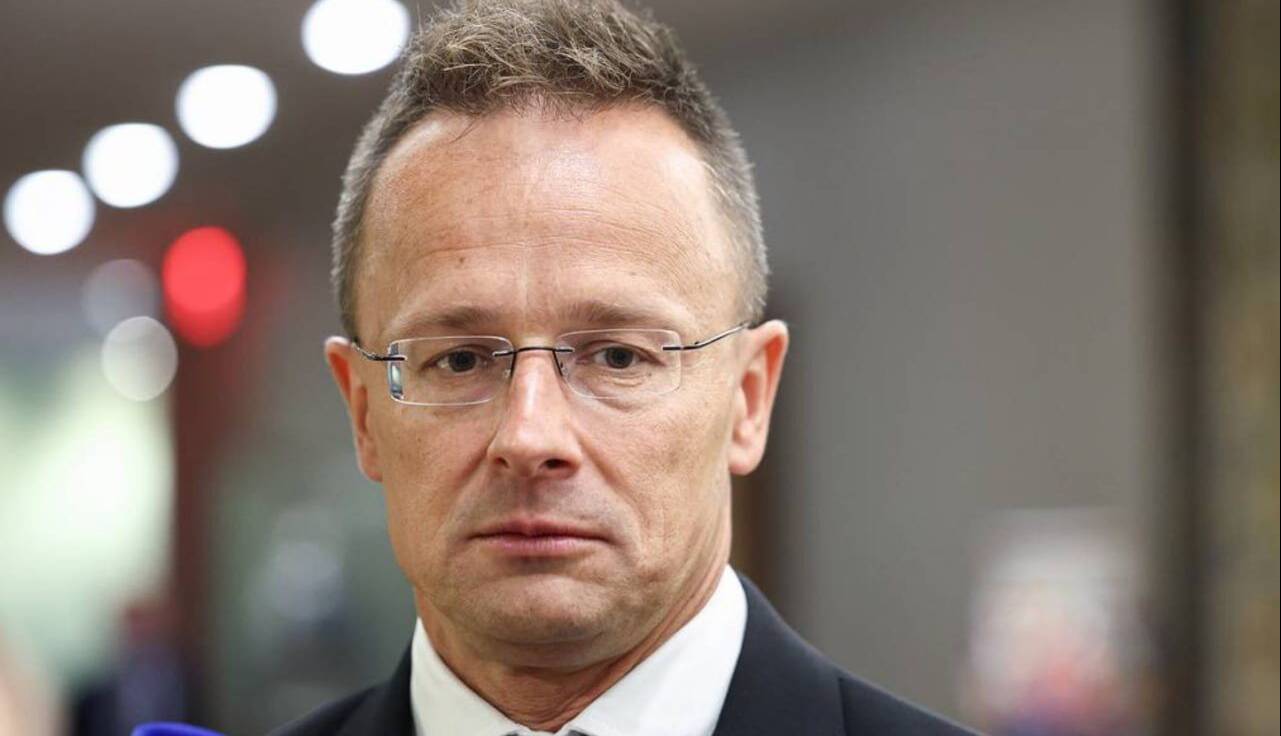 وزیر خارجه مجارستان: اروپا برای جنگ با روسیه آماده می‌شود