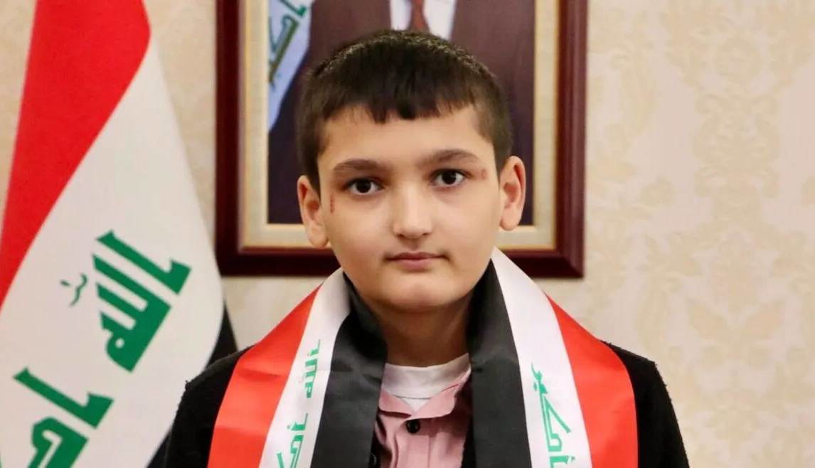 بازگشت کودک ربوده شده عراقی توسط داعش به آغوش خانواده پس از ۱۱ سال