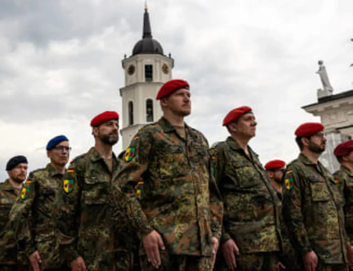 سفیر روسیه: آلمان به سرعت برای جنگ تمام عیار با روسیه آماده می‌شود