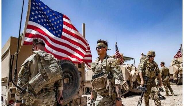 ورود کاروان نظامی آمریکا به شرق دیرالزور همزمان با پرواز گسترده جنگنده‌ها