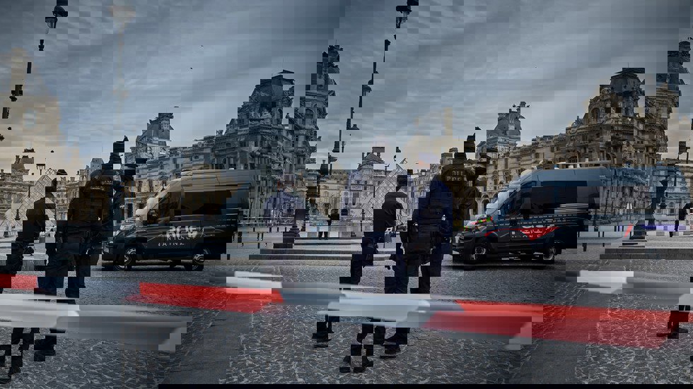 گزارش تازه از سرقت قرن از لوور؛ ۸ قطعه جواهر، بیش از ۸ هزار الماس و یک امنیت فرسوده