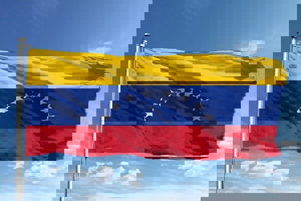 هشدار ونزوئلا به ترینیداد درباره اجازه استفاده آمریکا از فرودگاهش