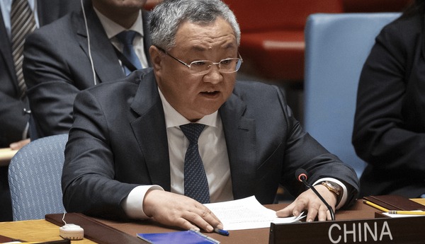 دیپلمات چینی: با دخالت آمریکا در امور ونزوئلا مخالفیم