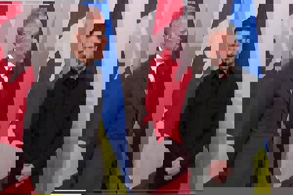 کارنی: امکان صلح در اوکراین وجود دارد؛ زلنسکی: پوتین مرد جنگ است!