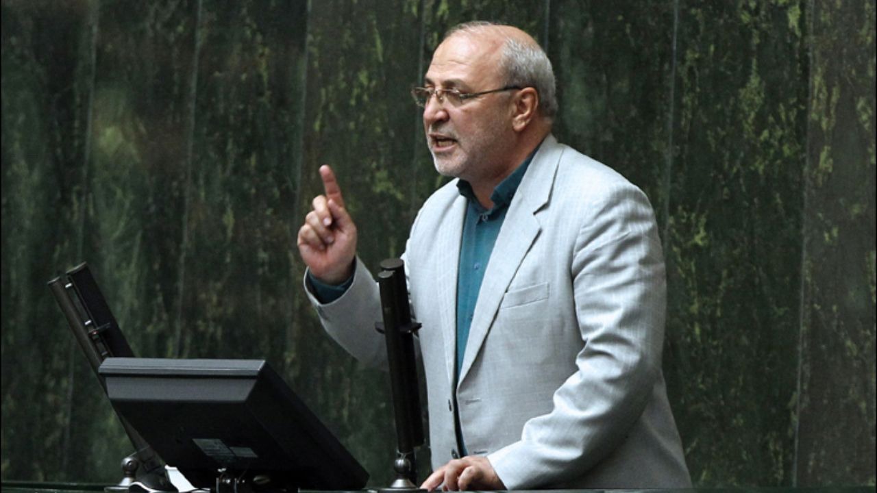 حاجی دلیگانی: برای استیضاح وزیر اقتصاد در حال اقدام هستیم