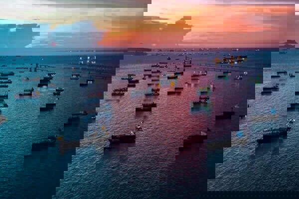 ناوگان سایه؛ واکاوی همکاری ایران، چین و روسیه برای مقابله با تحریم‌ها