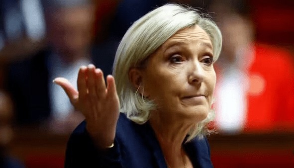 لوپن: فرانسه به سوژه تمسخر در خارج تبدیل شده است