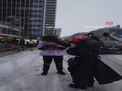 راهپیمایی مردم سوئد در حمایت از غزه علی رغم برودت هوا