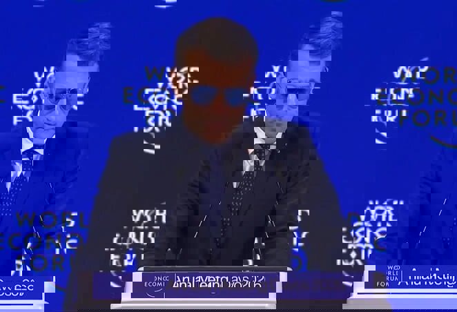 ماکرون: آمریکا در صدد مطیع کردن اروپا است؛ نظم استعماری را نمی‌پذیریم