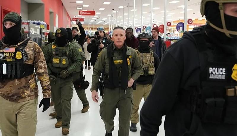 فرمانده کل گشت مرزی آمریکا برکنار شد