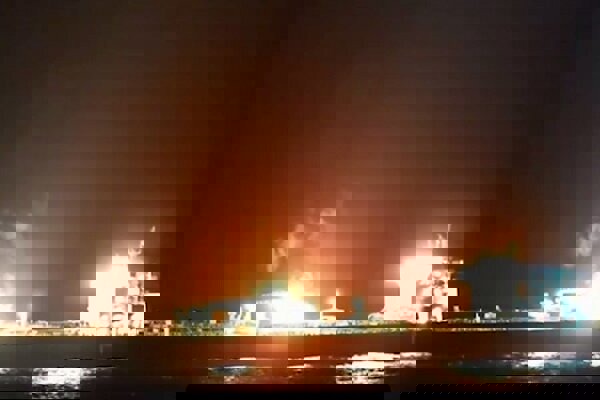 جزئیاتی از حمله موفقیت‌آمیز به یک کشتی انگلیسی توسط ارتش یمن+فیلم