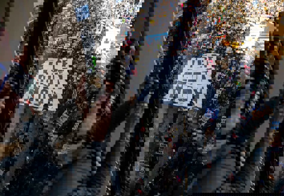 تداوم اعتراضات علیه دولت ترامپ در آستانه تعطیلی دولت فدرال+فیلم