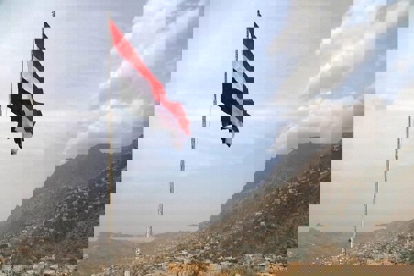 تاکید یمن بر حمایت از ایران در برابر تهدیدهای واشنگتن