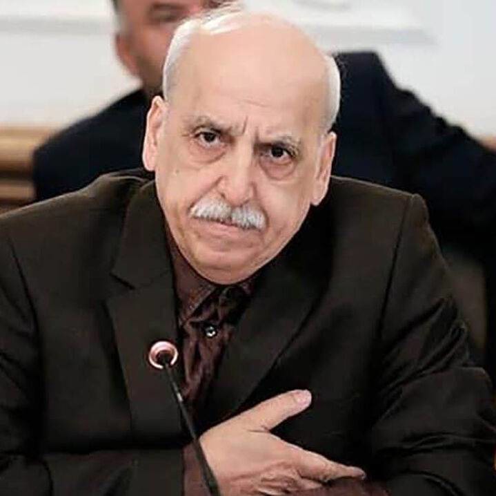 عبده تبریزی: شرکت نفت به سهامی عام تبدیل شود