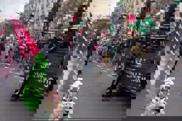 تظاهرات گسترده ضدناتو و حمایت از فلسطین در پاریس+ فیلم