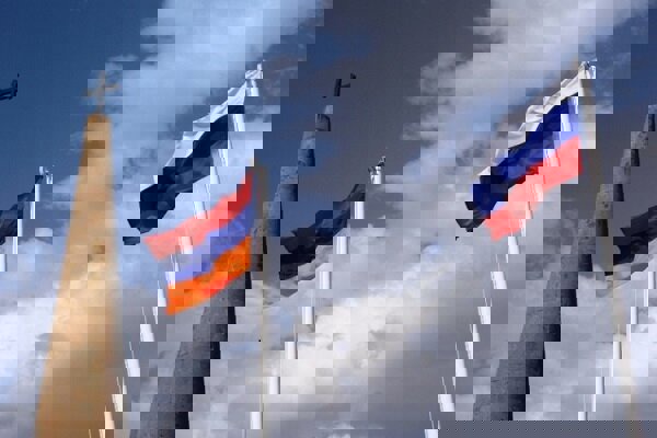 ارمنستان: برای توسعه روابط دوستانه با روسیه تلاش می‌کنیم