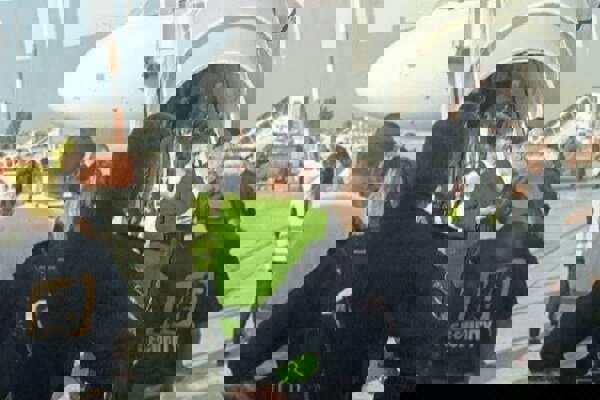 جنگنده‌های اسراییلی، هواپیمای «ویز ایر» را به بن گورین باز گرداندند