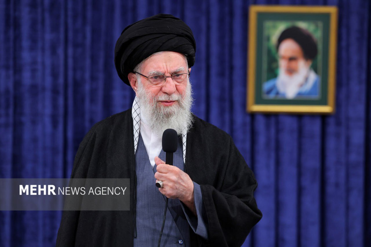 رهبر انقلاب: ملّت ایران، دشمن را مأیوس کنید