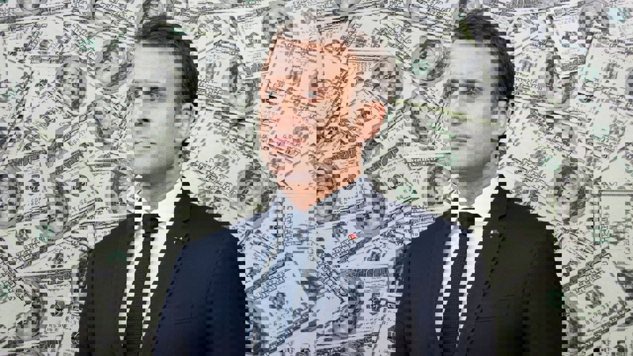 راهبرد اروپا برای مقابله با سلطه دلار؛ پیام‌های ماکرون به قاره سبز