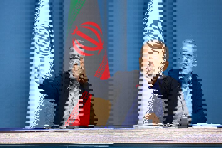 پزشکیان: تورم برای این ایجاد می‌شود که هزینه‌هایی ایجاد می‌کنیم که پولش نیست