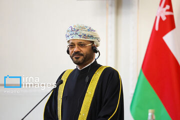 وزیر خارجه عمان: هیچ عوارضی برای عبور از تنگه هرمز دریافت نخواهد شد