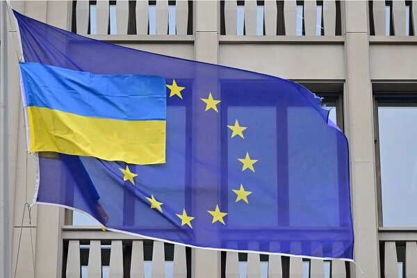 سیاستمدار فرانسوی: اروپا نمی‌تواند تا ابد از اوکراین حمایت مالی کند