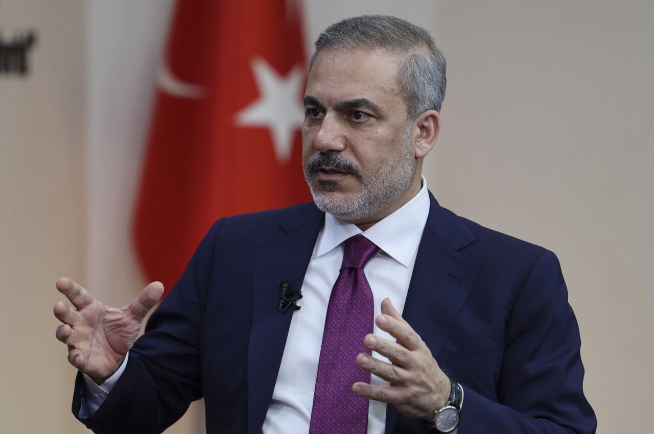 فیدان: حل بحران ایران و منطقه باید از مسیر دیپلماسی انجام شود