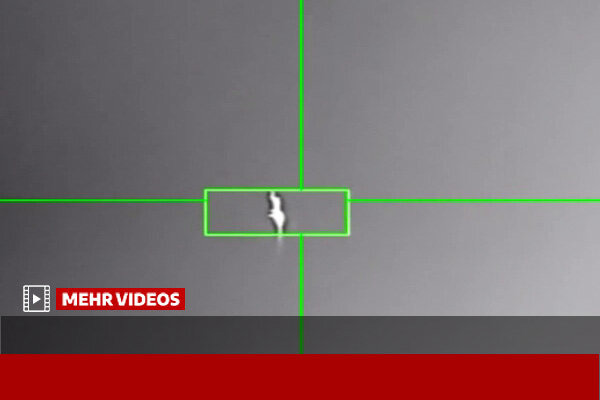 لحظه  سرنگونی جنگنده F-۱۵ عربستان در آسمان مأرب یمن