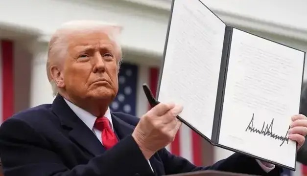 ترامپ: ما بهترین سیاست را در دنیا داریم!