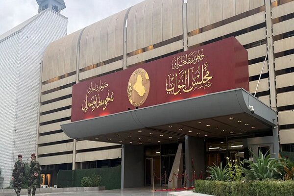 نماینده عراقی: مداخلات آمریکا در امور داخلی عراق متوقف شود